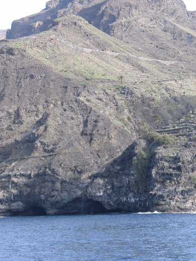 Untersp&uuml;lungen der Felsen als Vorboten weiterer Abbr&uuml;che